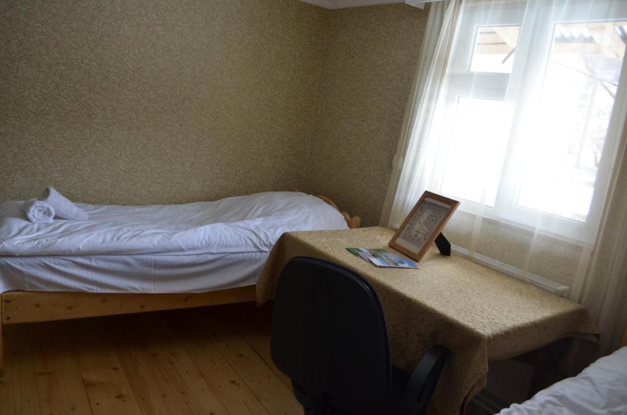 Guesthouse Qarim Mestia Exteriör bild