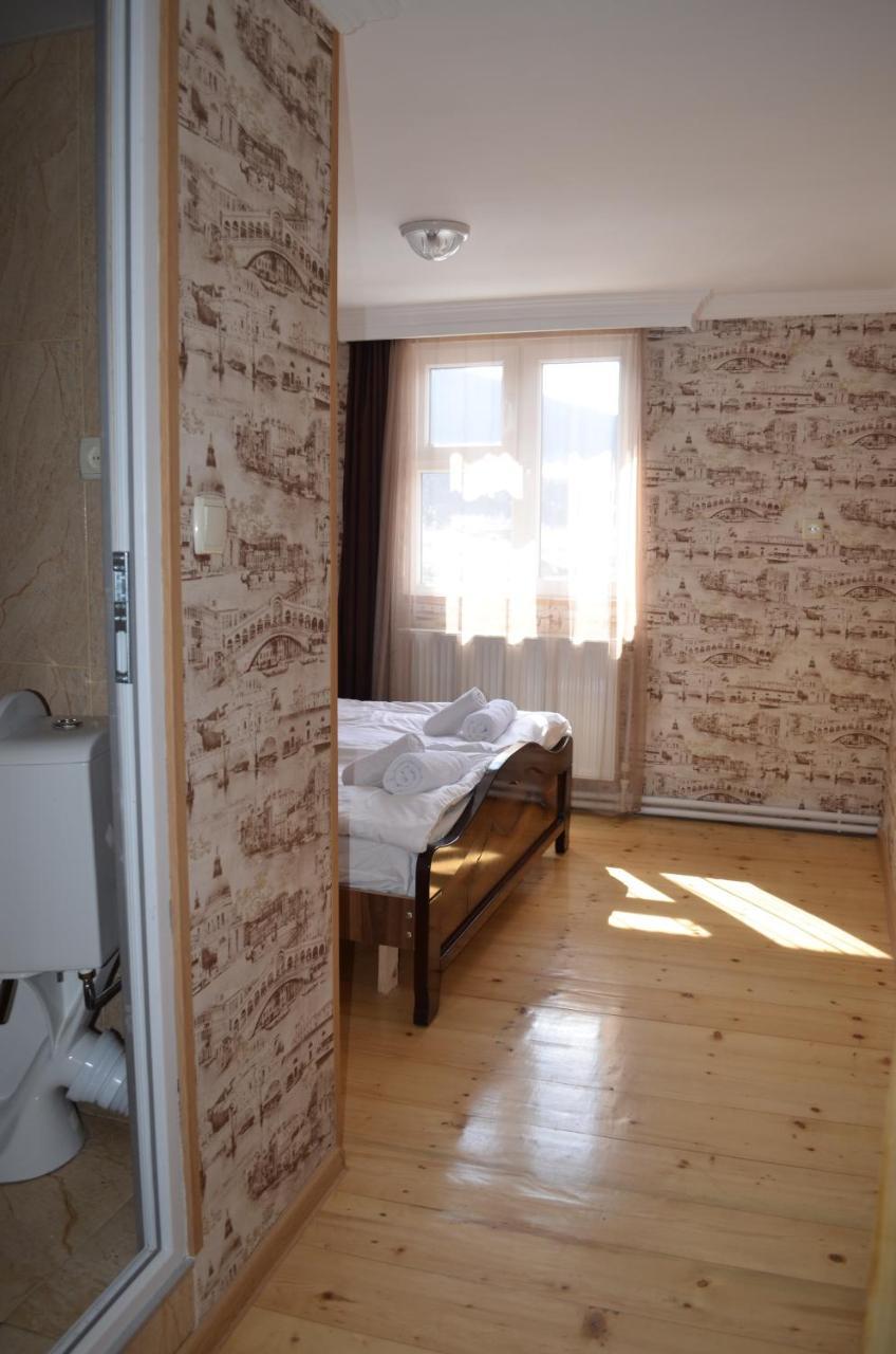 Guesthouse Qarim Mestia Exteriör bild