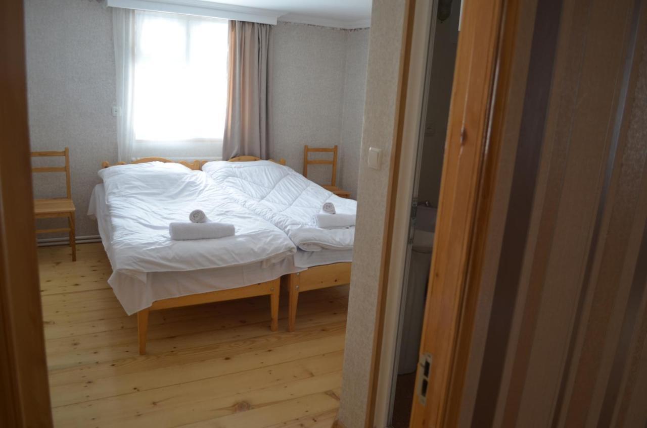 Guesthouse Qarim Mestia Exteriör bild